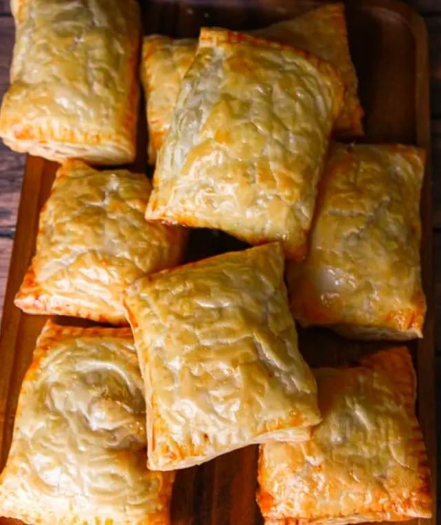 Chicken Puff.